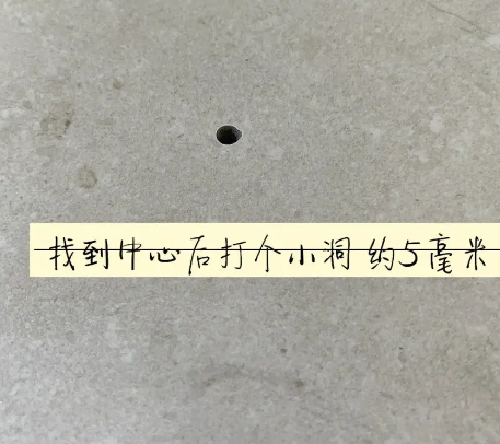 嵊州瓷砖空鼓维修公司专业解答在瓷砖铺贴过程中，如果砂料搅拌不均匀，将会带来以下问题